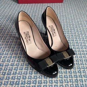 Salvatore Ferragamo Carla patent leather heels